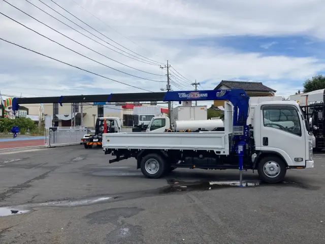 いすゞ エルフ BKG-NMR85AR(2WD)の写真6