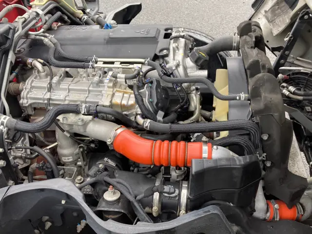 三菱 キャンター TPG-FEA50(2WD)の写真18