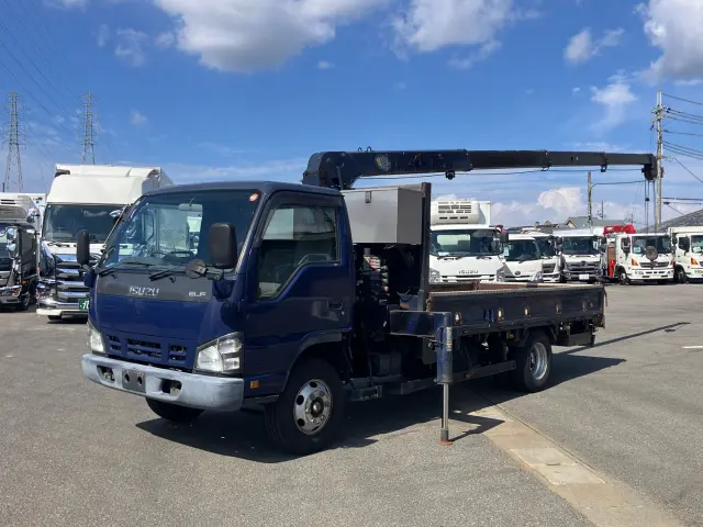 いすゞ エルフ PB-NPR81AR(2WD)の写真1
