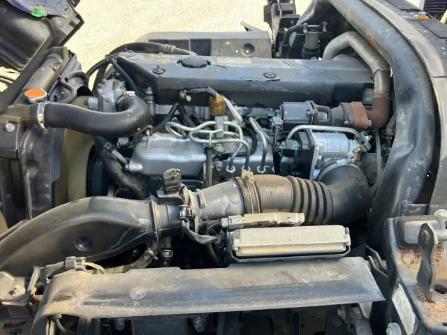 いすゞ エルフ PB-NPR81AR(2WD)の写真17