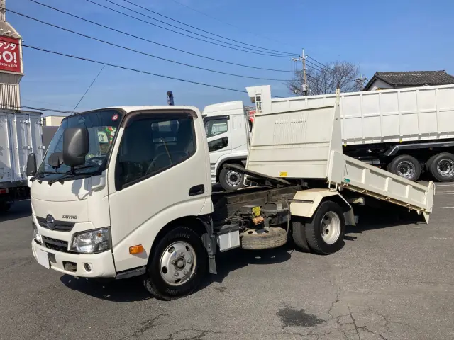 日野 デュトロ TKG-XZU620T(2WD)の写真1