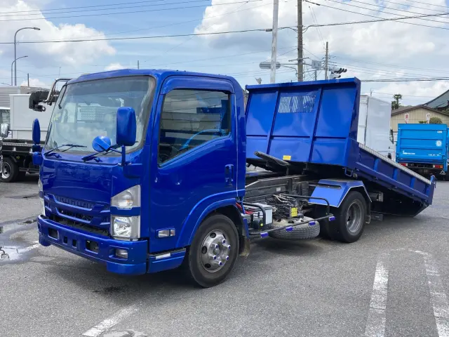 いすゞ エルフ TKG-NPR85YN(2WD)の写真1