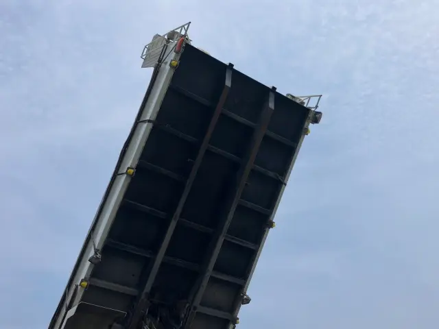 三菱 スーパーグレート 2PG-FV70HZ(6x4)の写真12