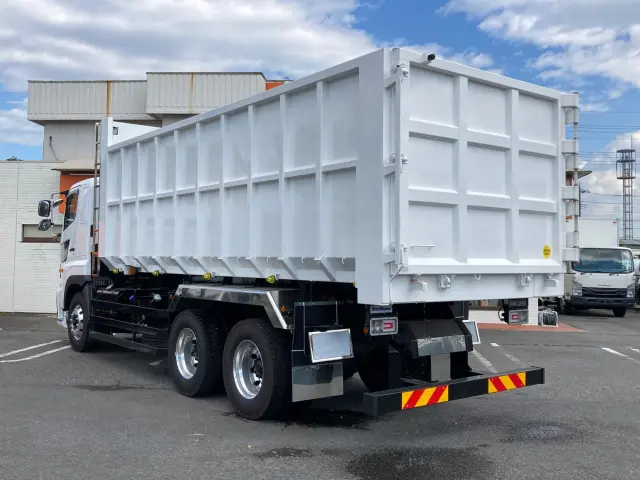 日野 プロフィア 2DG-FS1AJE(6x4)の写真4