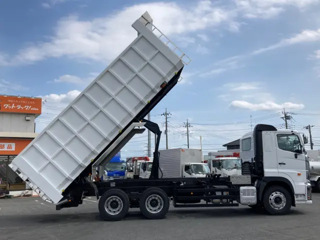 日野 プロフィア 2DG-FS1AJE(6x4)の写真6