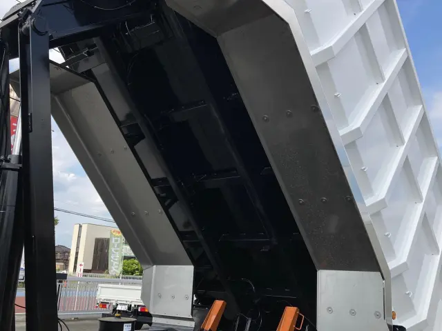 日野 プロフィア 2DG-FS1AJE(6x4)の写真17