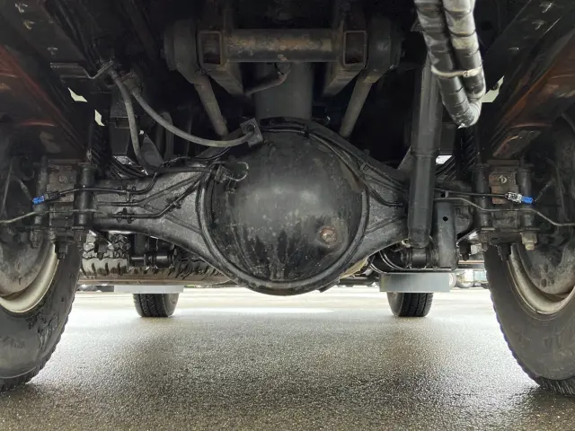 いすゞ エルフ 2PG-NPR88YN(2WD)の写真16