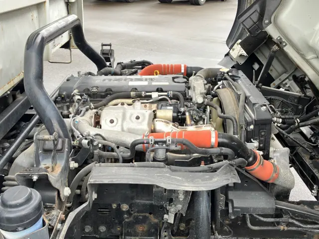 いすゞ エルフ 2PG-NPR88YN(2WD)の写真18