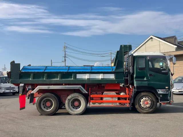 いすゞ ギガ QKG-CXZ77AT(6x4)の写真8
