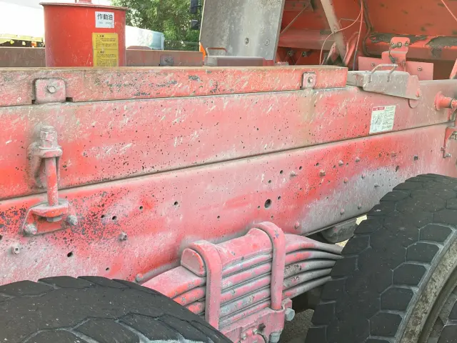 いすゞ ギガ QKG-CXZ77AT(6x4)の写真14