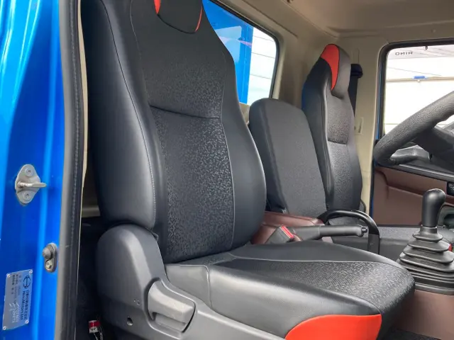 日野 レンジャー 2KG-FC2ABA(2WD)の写真19