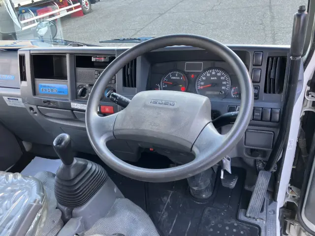 いすゞ エルフ TPG-NKS85AN(4WD)の写真18