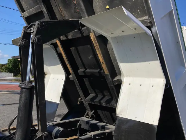 三菱 キャンター TKG-FEBM0(2WD)の写真13