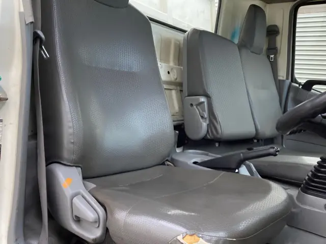 日野 デュトロ SDG-XZU700X(2WD)の写真19