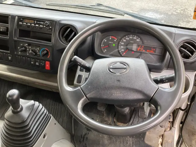 日野 デュトロ SDG-XZU700X(2WD)の写真21