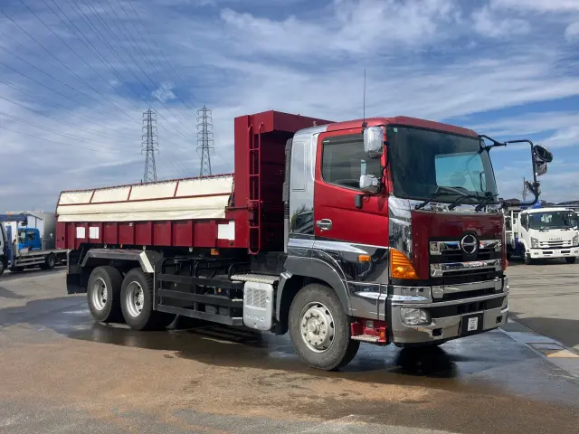 日野 プロフィア LKG-FS1EPBA(6x4)の写真2