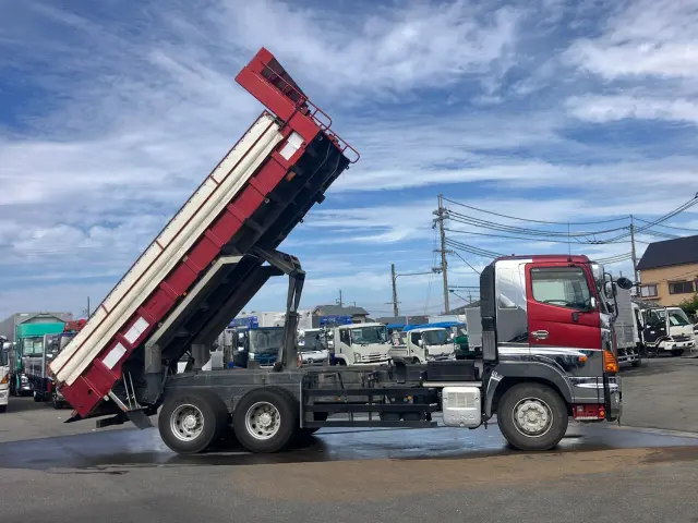 日野 プロフィア LKG-FS1EPBA(6x4)の写真6