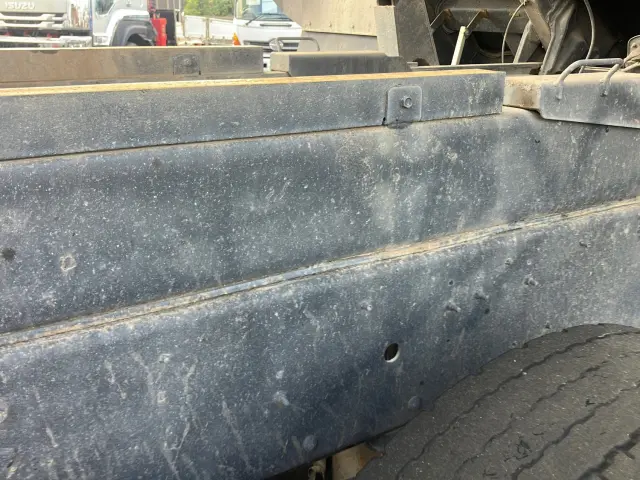 日野 プロフィア LKG-FS1EPBA(6x4)の写真14