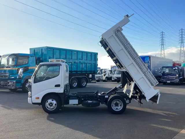 日野 デュトロ 2RG-XZU600T(2WD)の写真5