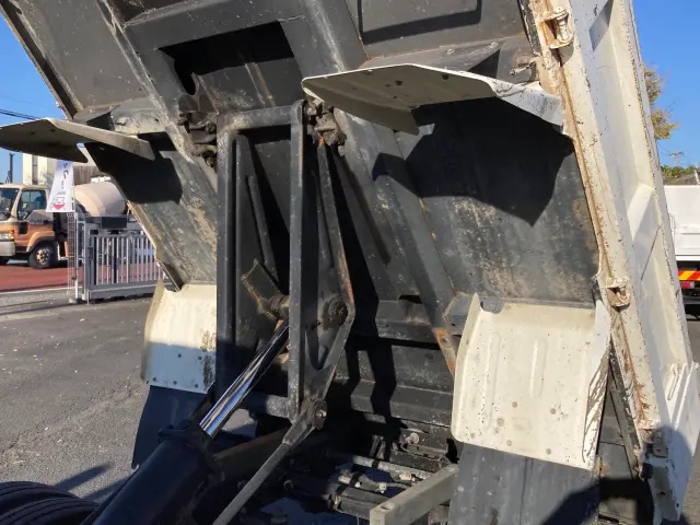 三菱 キャンター TKG-FBA60(2WD)の写真13