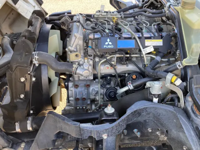 三菱 キャンター TKG-FBA60(2WD)の写真17