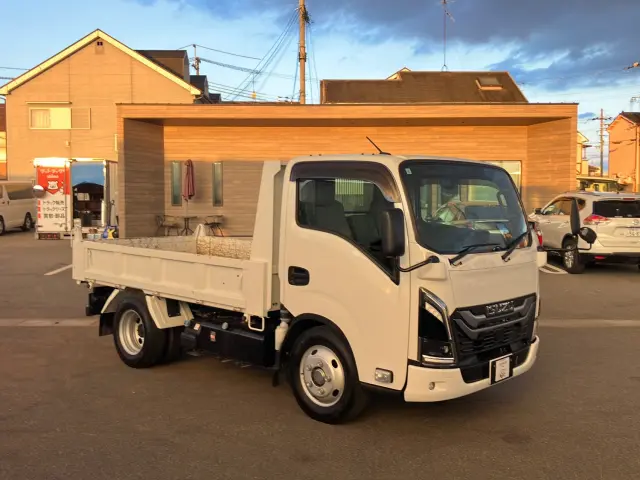 いすゞ エルフ 2RG-NKR88AT(2WD)の写真2