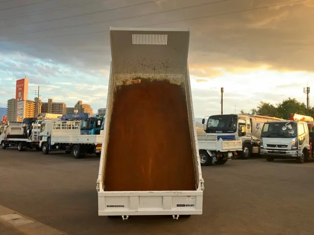 いすゞ エルフ 2RG-NKR88AT(2WD)の写真10