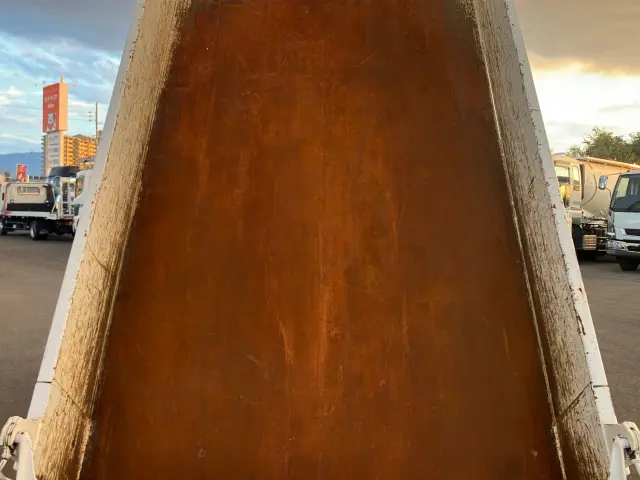 いすゞ エルフ 2RG-NKR88AT(2WD)の写真11