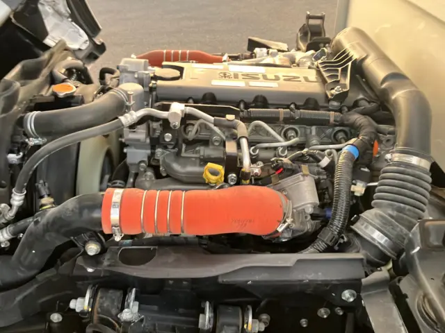 いすゞ エルフ 2RG-NKR88AT(2WD)の写真17