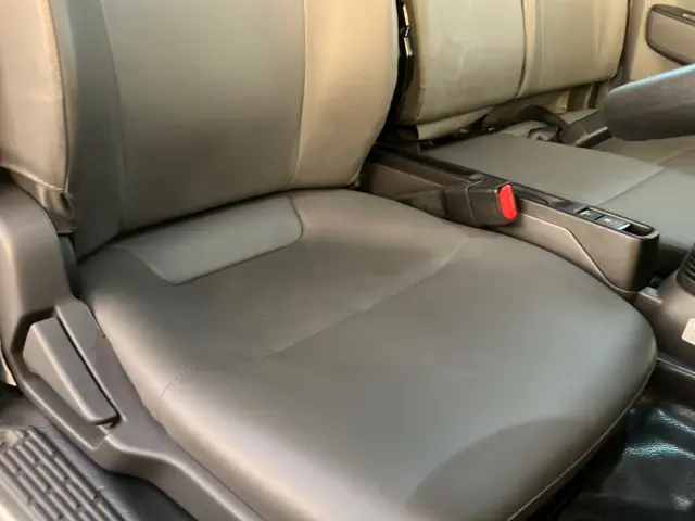 いすゞ エルフ 2RG-NKR88AT(2WD)の写真19