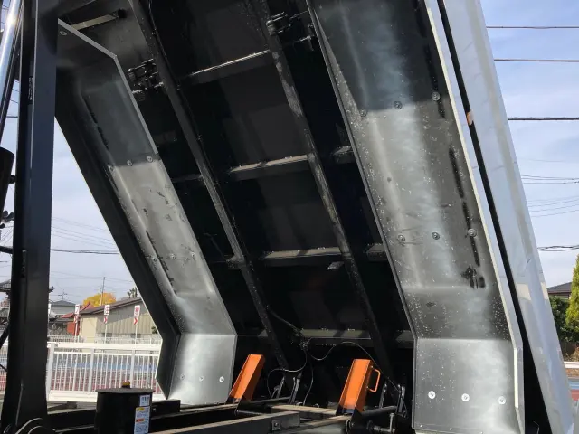 日野 プロフィア 2DG-FS1AGE(6x4)の写真13