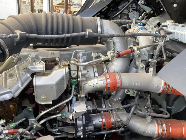 日野 プロフィア 2DG-FS1AGE(6x4)の写真18