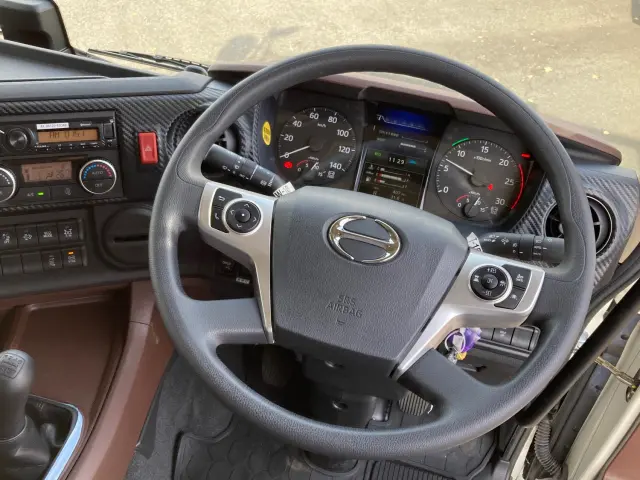 日野 プロフィア 2DG-FS1AGE(6x4)の写真21