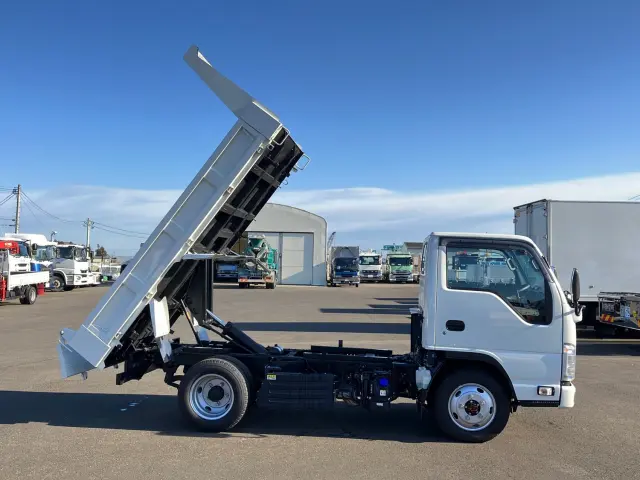 いすゞ エルフ 2PG-NKS88AD(4WD)の写真6