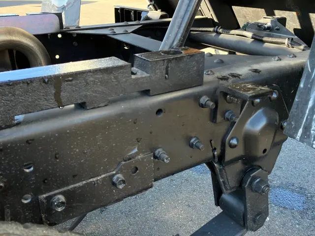 いすゞ エルフ 2PG-NKS88AD(4WD)の写真14