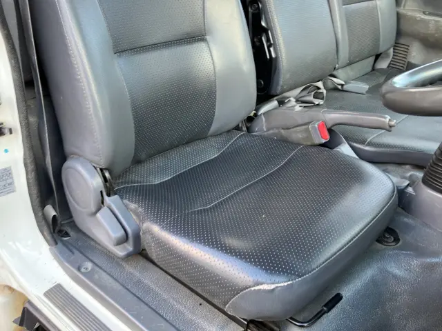 いすゞ エルフ TKG-NJR85AD(2WD)の写真19