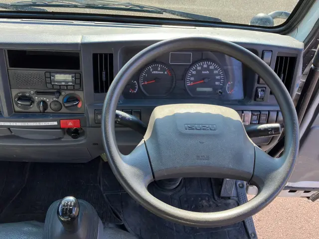 いすゞ エルフ TPG-NKR85AD(2WD)の写真21