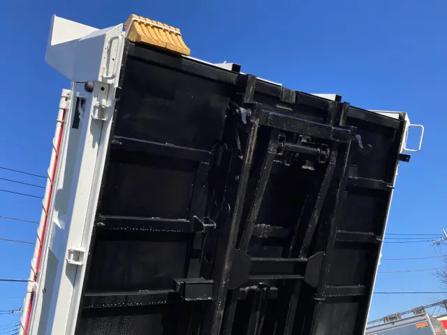 いすゞ エルフ SKG-NPR85YN(2WD)の写真12