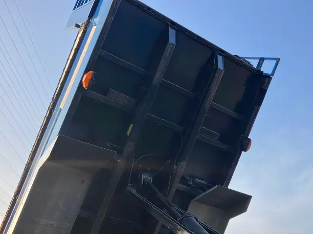 日野 プロフィア 2DG-FS1AGA(6x4)の写真12