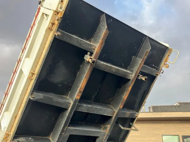 三菱 キャンター 2PG-FBA60(2WD)の写真12