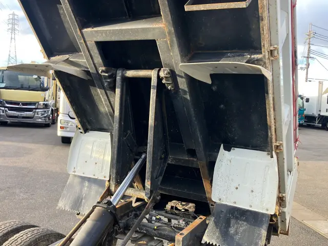 三菱 キャンター 2PG-FBA60(2WD)の写真13