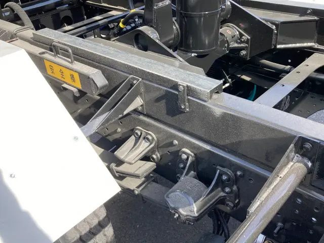 いすゞ フォワード 2PG-FRR90S3(2WD)の写真15