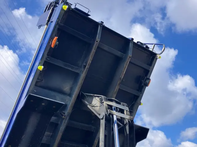 三菱 スーパーグレート 2PG-FV70HX(6x4)の写真12