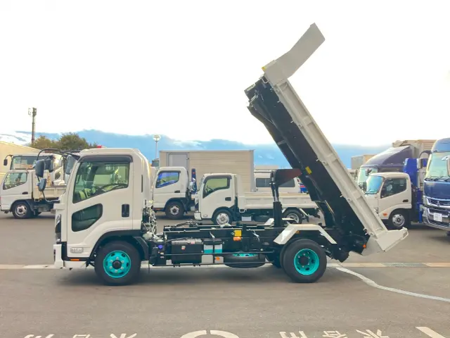 いすゞ フォワード 2PG-FRR90S3(2WD)の写真7