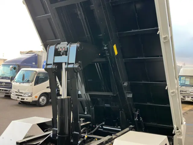 いすゞ フォワード 2PG-FRR90S3(2WD)の写真13