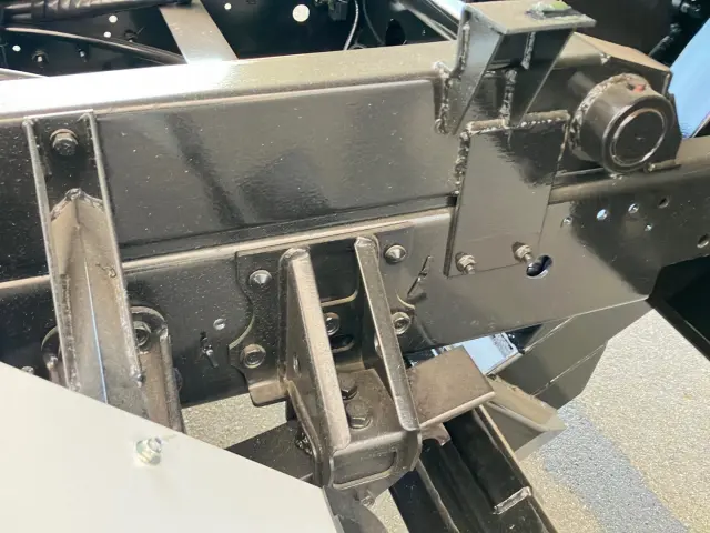 いすゞ フォワード 2PG-FRR90S3(2WD)の写真14