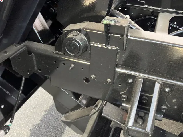 いすゞ フォワード 2PG-FRR90S3(2WD)の写真15