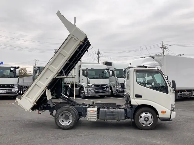 トヨタ ダイナ 2RG-XZU600D(2WD)の写真6