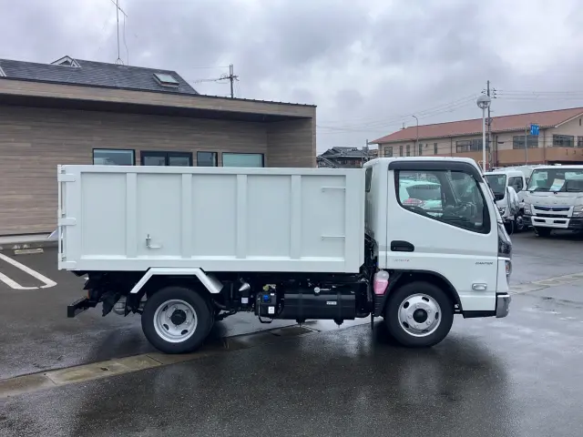 三菱 キャンター 2RG-FBA60(2WD)の写真8