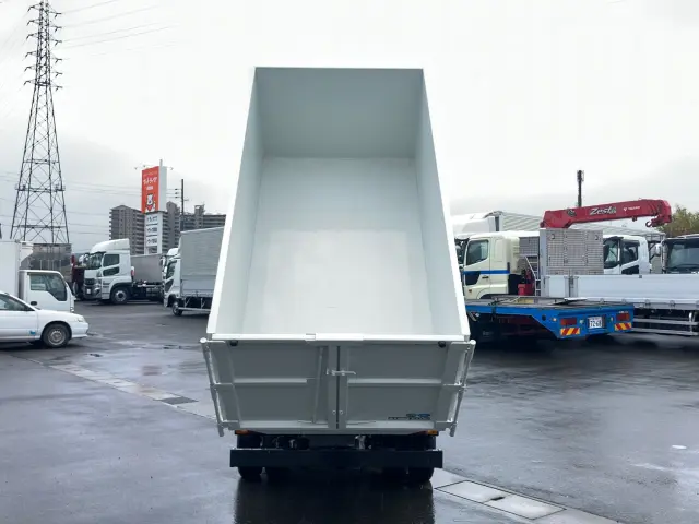 三菱 キャンター 2RG-FBA60(2WD)の写真10